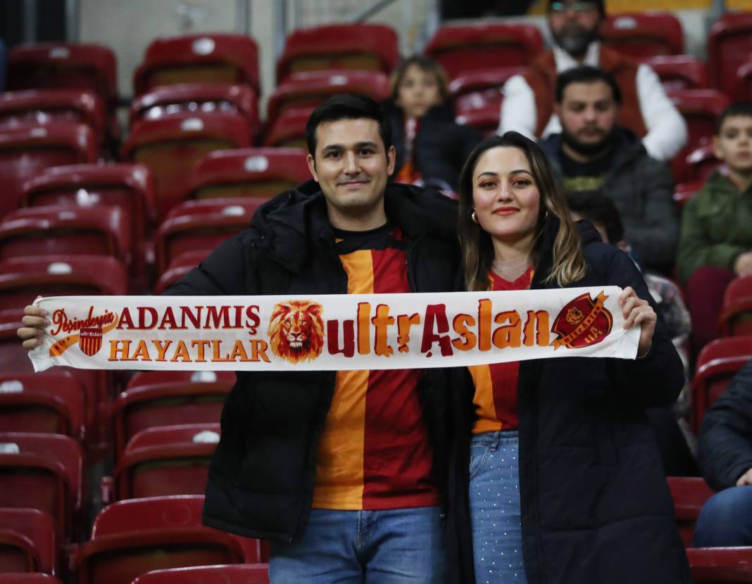 Galatasaray yenilgiyi unuttu. RAMS Park'tan tarihi anlar 16