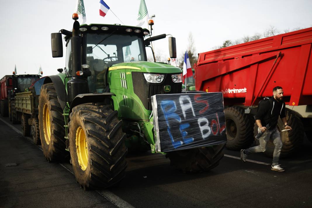 Çiftçiler şehri abluka altına aldı. Paris kuşatması 4