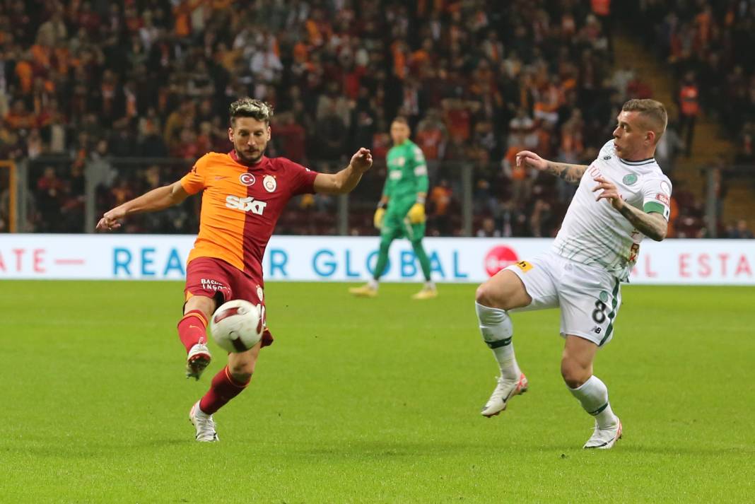 Galatasaray Konyaspor karşısında 3 golle güldü. Yarıştan kopmadı. Maçtan renkli görüntüler 10