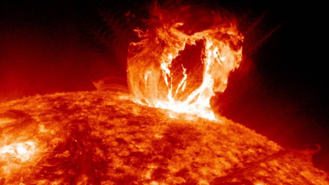 Güneşte büyük patlama. Hızla Dünya'ya doğru geliyor. NASA neler olacağını açıkladı 9