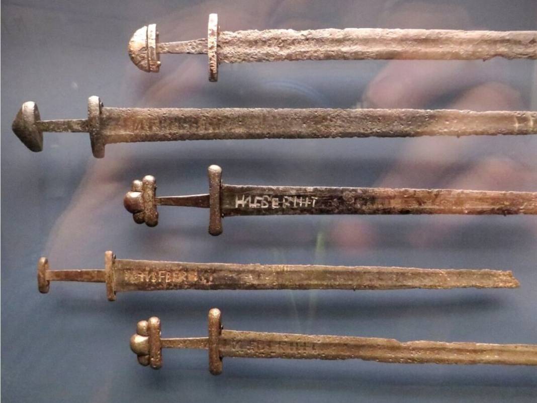 Ortaçağ savaşlarında kullanılan silahlar nelerdir? Görünce çok şaşıracaksınız 9