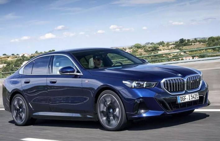 BMW 2024 fiyat listesi açıklandı. Seçime kadar fiyatlar böyle kalacak 16