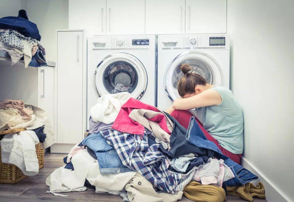 Çamaşır makinesine bulaşık süngeri atarsanız o sorunu çözersiniz 6
