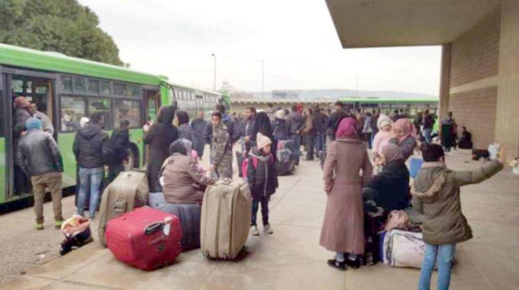 İstanbul'da 350 bin Suriyeli sığınmacı varsa geriye kalan hangi milletten ? Kafaları karıştıran açıklama 7