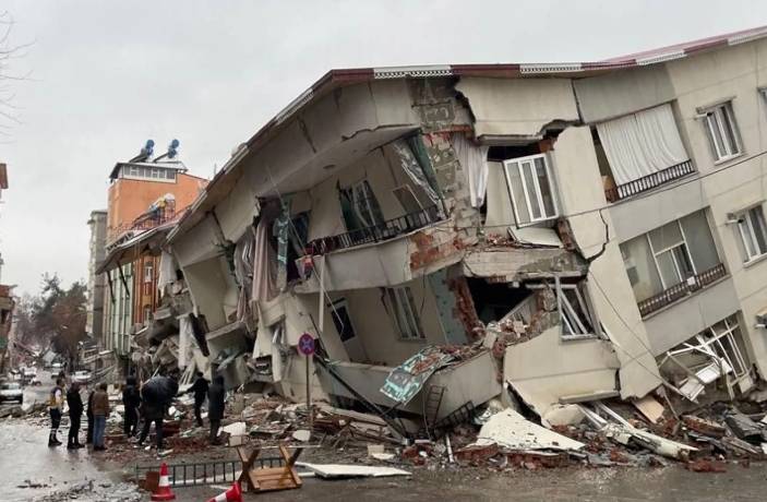 Deprem Profesörü Okan Tüysüz her an kırılabilecek fayları açıkladı. 'Resmen kendi mezarımızı kazıyoruz' 3