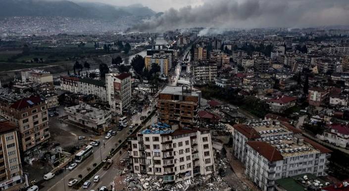 Deprem Profesörü Okan Tüysüz her an kırılabilecek fayları açıkladı. 'Resmen kendi mezarımızı kazıyoruz' 7