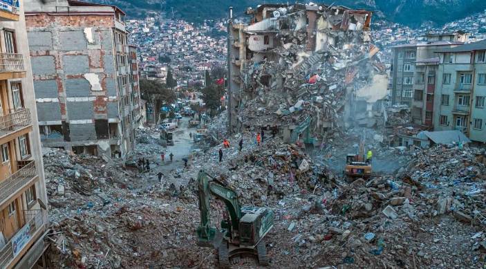 Deprem Profesörü Okan Tüysüz her an kırılabilecek fayları açıkladı. 'Resmen kendi mezarımızı kazıyoruz' 8