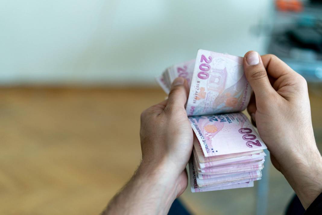 Bankada parası olana kritik uyarı yapıldı.  Mevduat faizi müthiş oldu 6