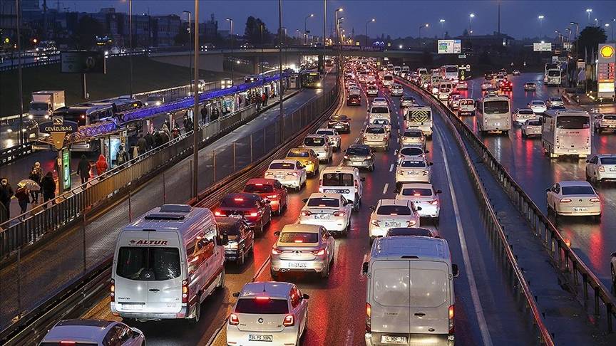 Zorunlu trafik sigortası fiyatları sil baştan değişecek. Arabayı kötü kullananlar yüzde 200 fazla ödeyecek 5