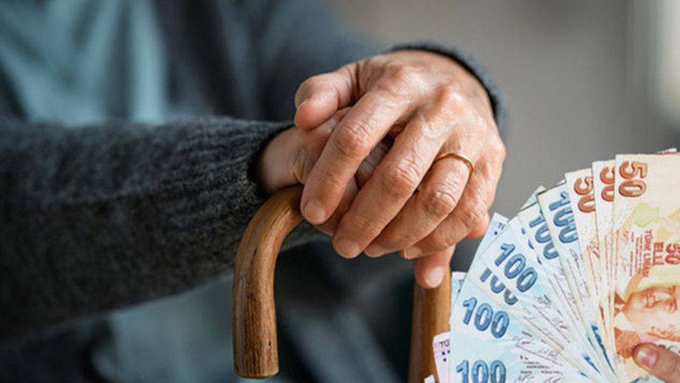 Emekli maaşlarına zam yapılacak mı? AKP'li isim ilk kez açıkladı 5