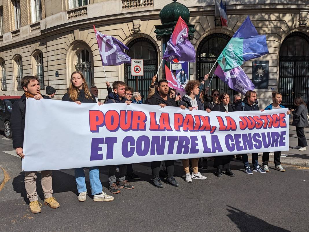 Fransa Cumhurbaşkanı Macron protesto edildi 14
