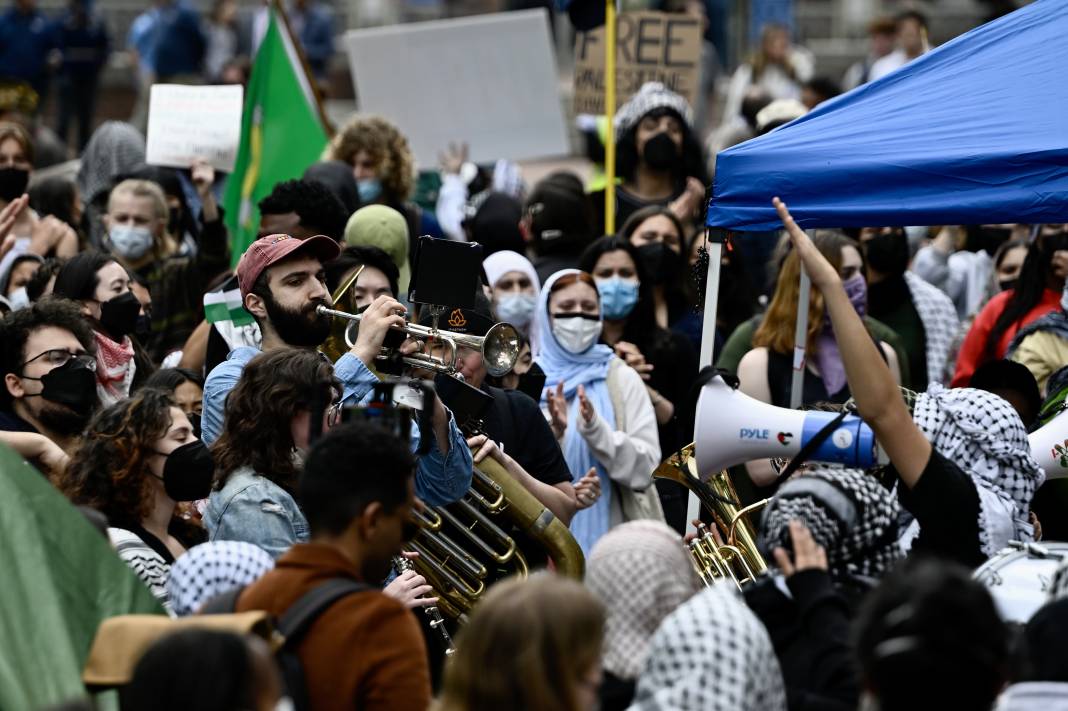 Üniversitesi öğrencileri Filistin'e destek gösterisi düzenledi 11