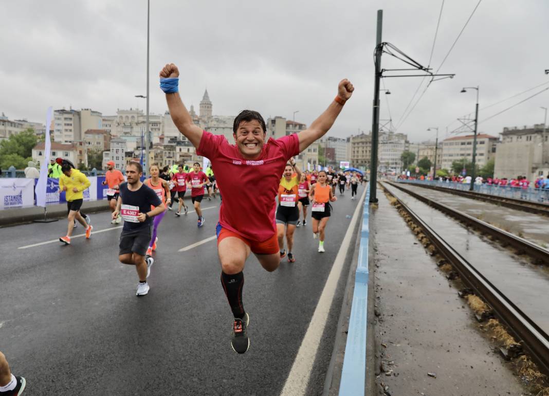 İstanbul Maratonu'nda yağmurla gelen rekor 5