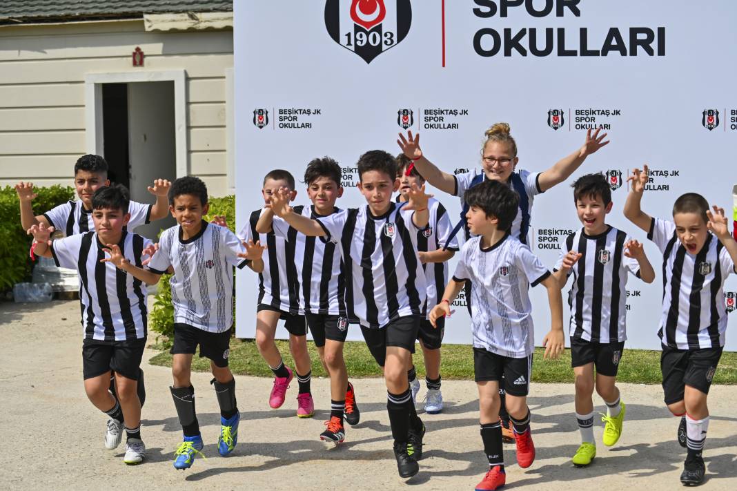 Beşiktaş Spor Okulları'na yoğun katılım 25