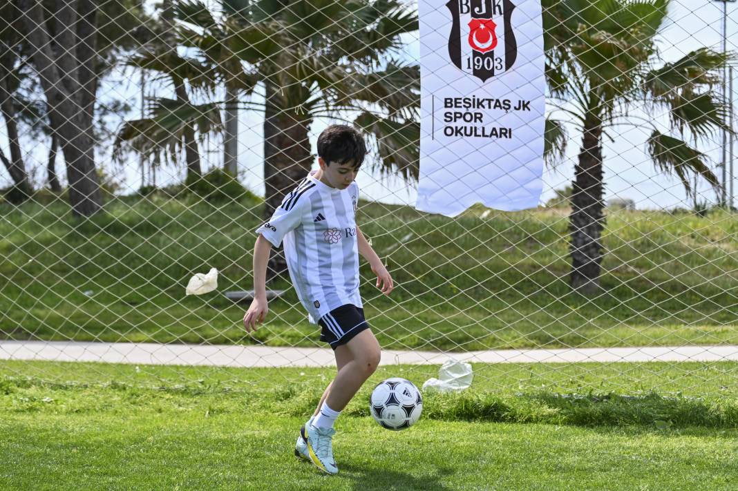 Beşiktaş Spor Okulları'na yoğun katılım 23