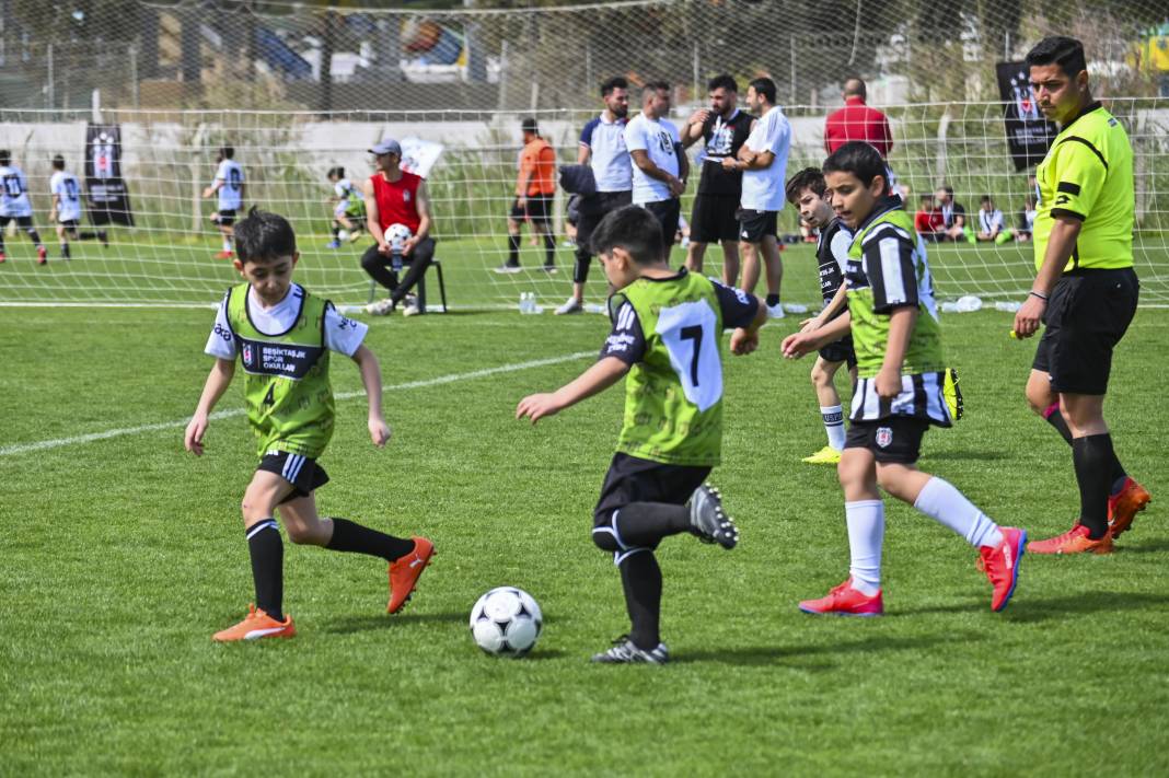 Beşiktaş Spor Okulları'na yoğun katılım 24