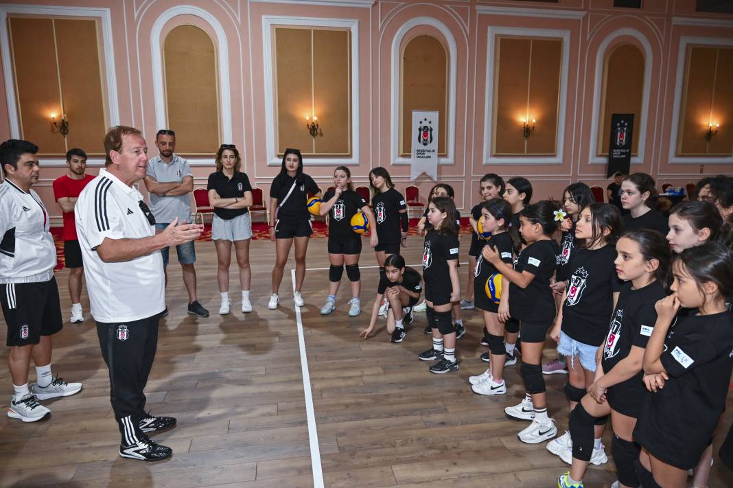 Beşiktaş Spor Okulları'na yoğun katılım 11