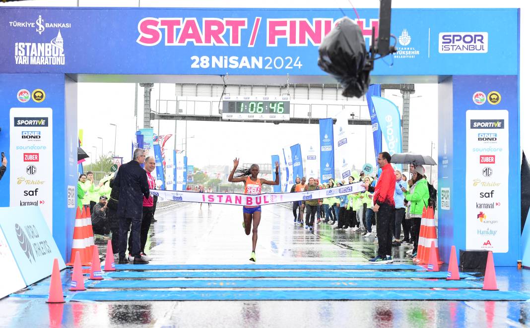 İstanbul Maratonu'nda yağmurla gelen rekor 3