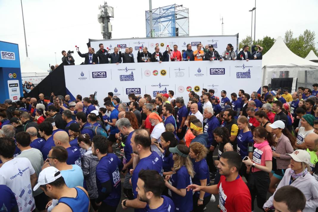 İstanbul Maratonu'nda yağmurla gelen rekor 8
