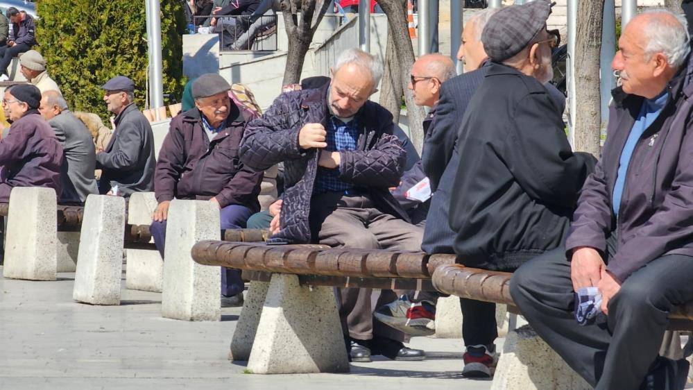 Memur ve emekli maaşlarında zamlı tablo. Kuruşu kuruşuna hesaplandı 13