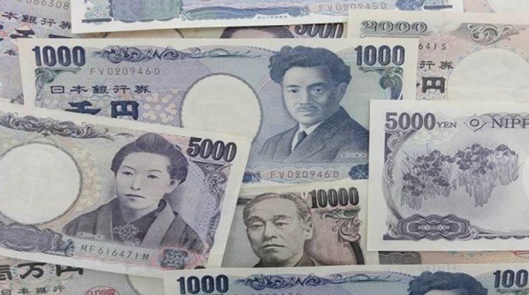 Japonya Merkez Bankası pas geçti 4