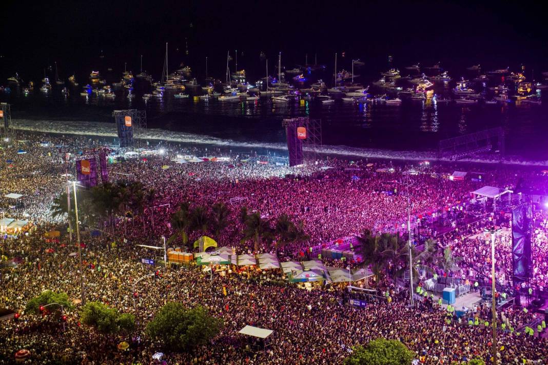 Madonna Brezilya’da 1,5 milyon kişiye konser verdi 6