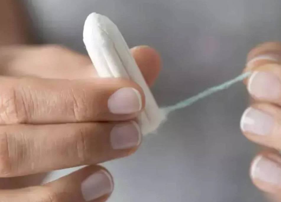 Regl döneminde tampon kullanan kadının 2 bacağı kesildi. Tampon kullananları bekleyen büyük tehlike 9