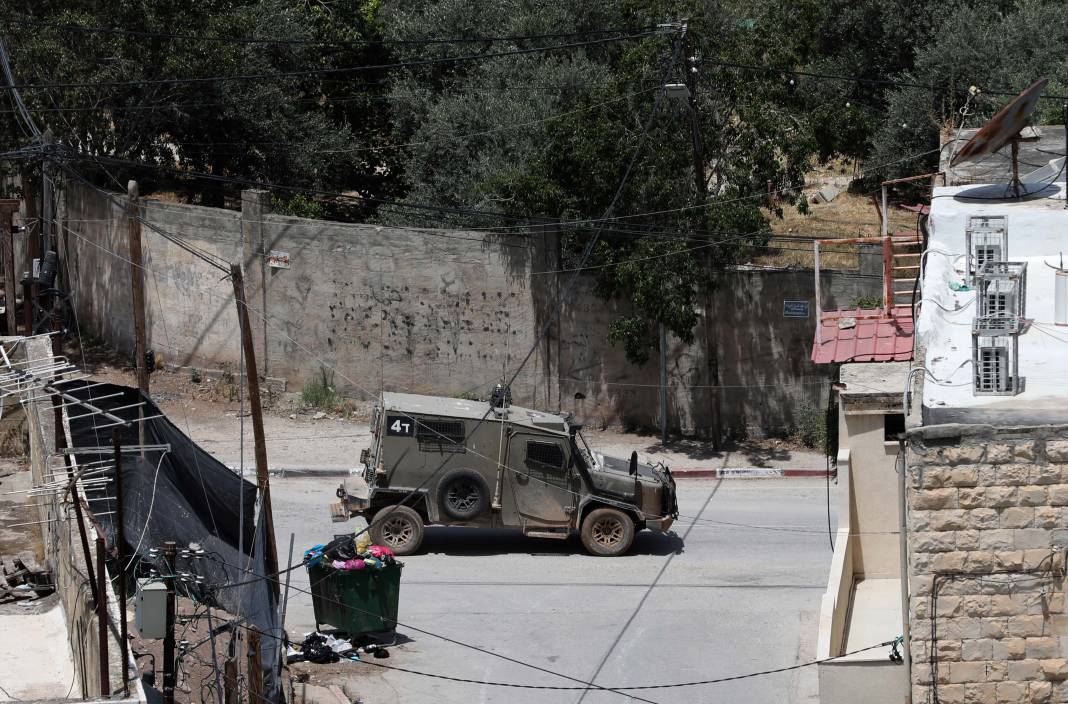 İsrail ordusu Cenin kentine baskın düzenledi 15