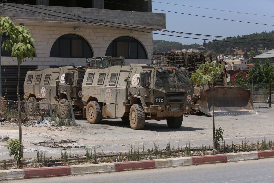 İsrail ordusu Cenin kentine baskın düzenledi 9
