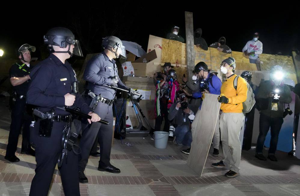 California Üniversitesi’ndeki Filistin’e destek gösterisine polis baskını: 132 gözaltı 3