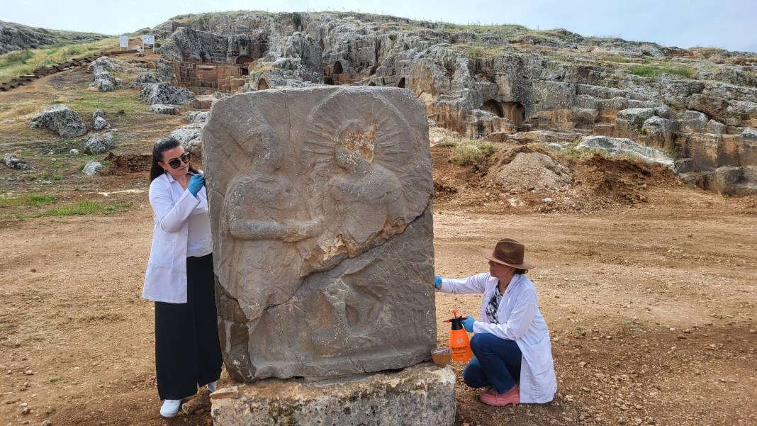 2 bin 100 yıllık yapıtlar Perre Antik Kent'te sergilenecek 4