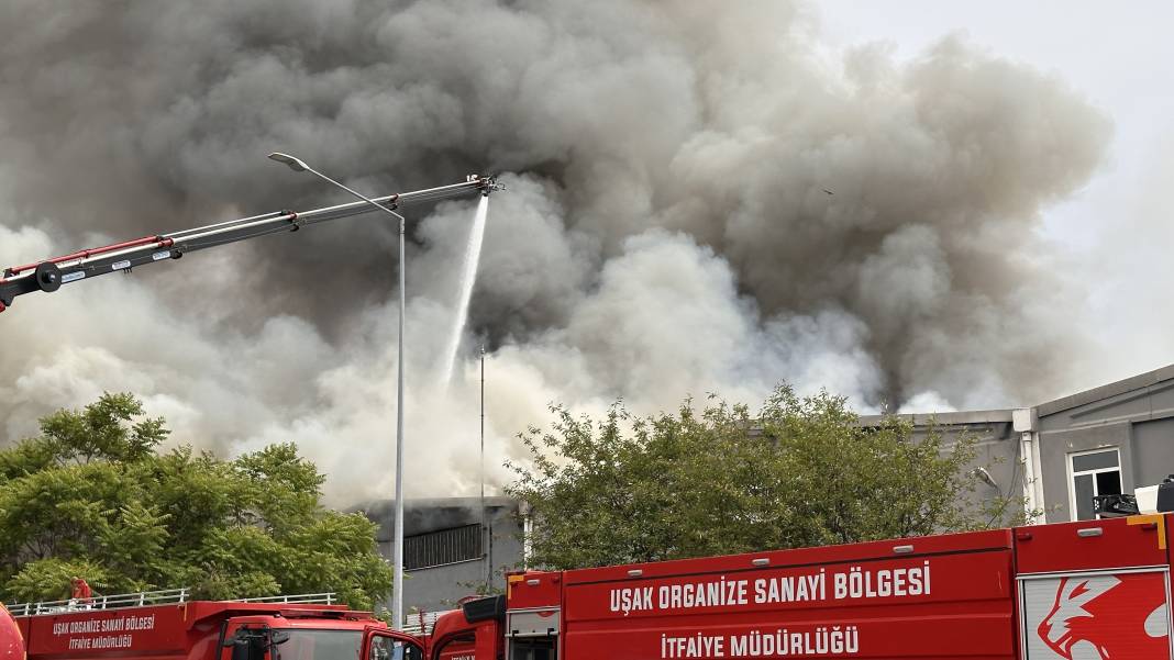 Tekstil fabrikasında yangın 1