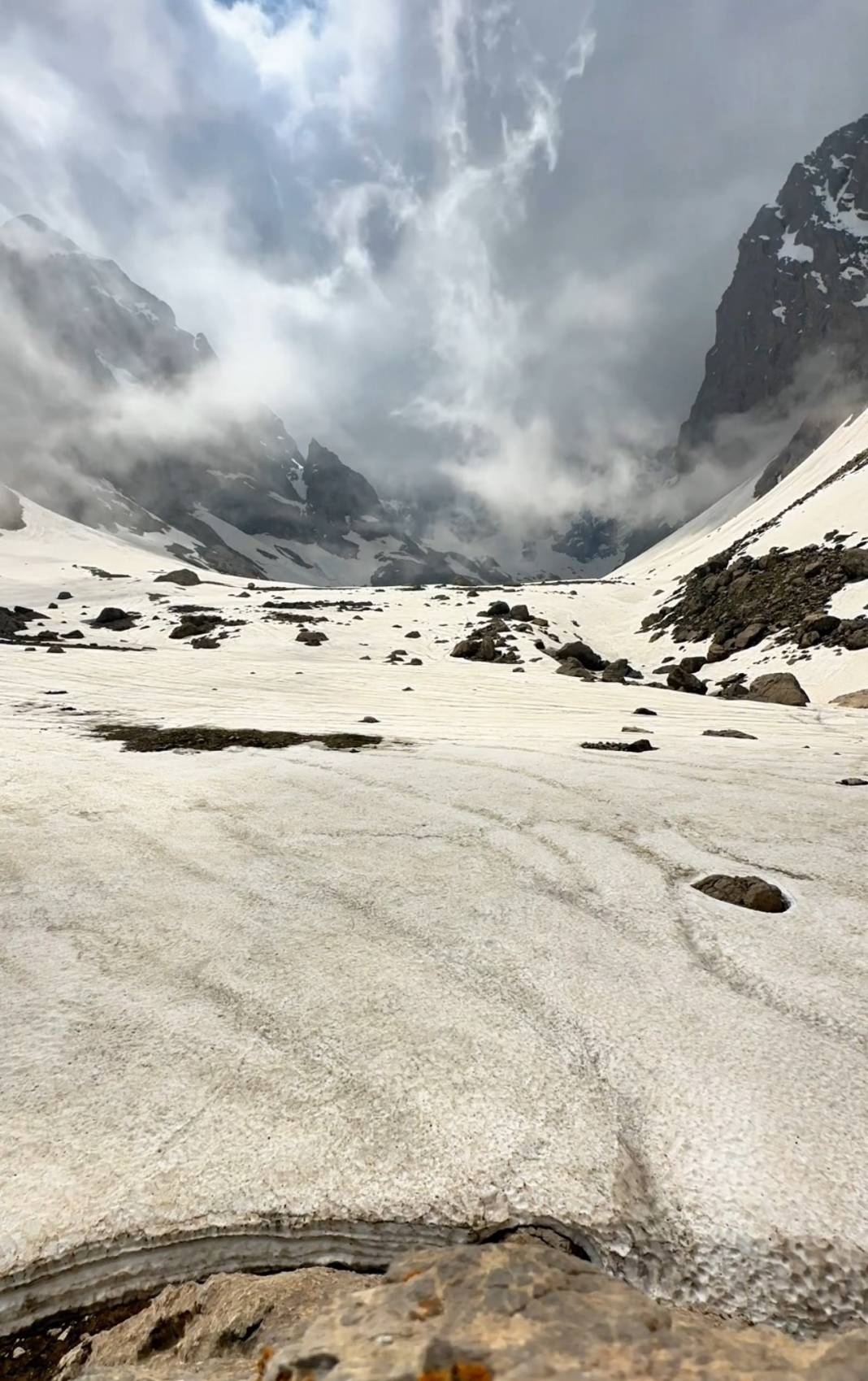 90 dakikalık kar çekimini 38 saniyeye sığdırdı. Himalaya ve Alp Dağlarını aratmadı 8