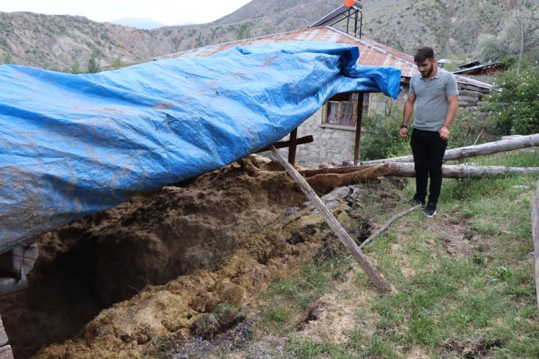 Ahır ve samanlıklar çöktü. Kenti vurdu geçti 12