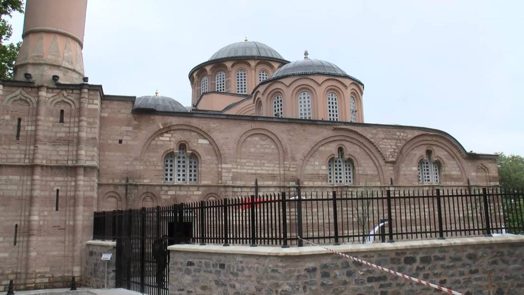 Kiliseden camiye çevrilen Kariye Camii’nde 79 yıl sonra ilk cuma namazı 30