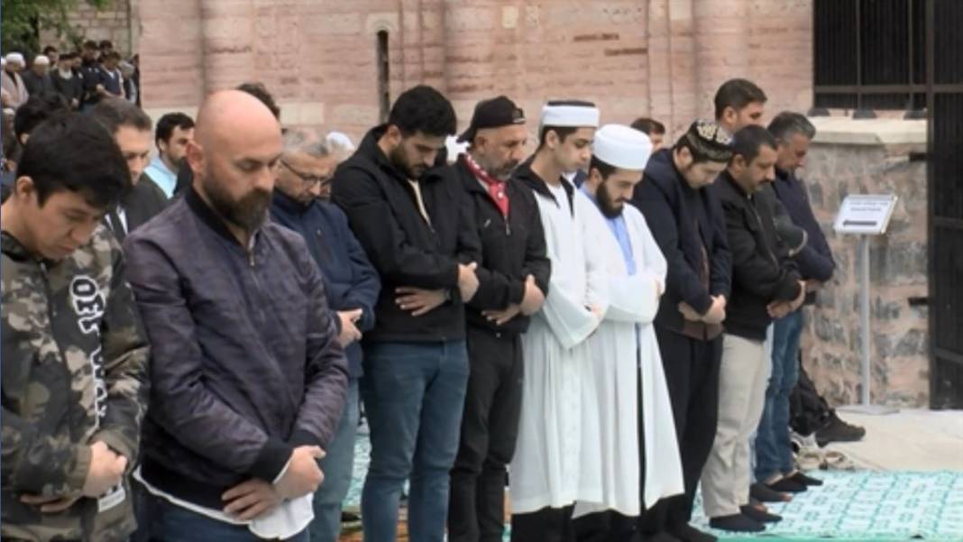 Kiliseden camiye çevrilen Kariye Camii’nde 79 yıl sonra ilk cuma namazı 29