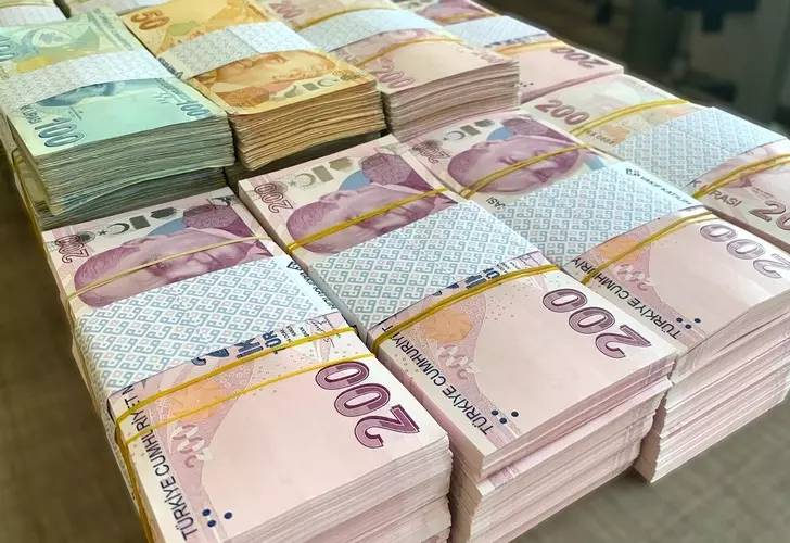 Bunu yapan büyük kaybedecek. Selçuk Geçer'den saç baş yolduran Dolar mı faiz mi hesabı 9