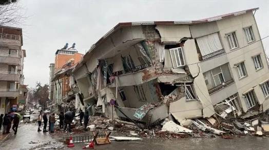 Ahmet Ercan 7 büyüklüğünde depremi işaret etti: İlleri tek tek saydı 2