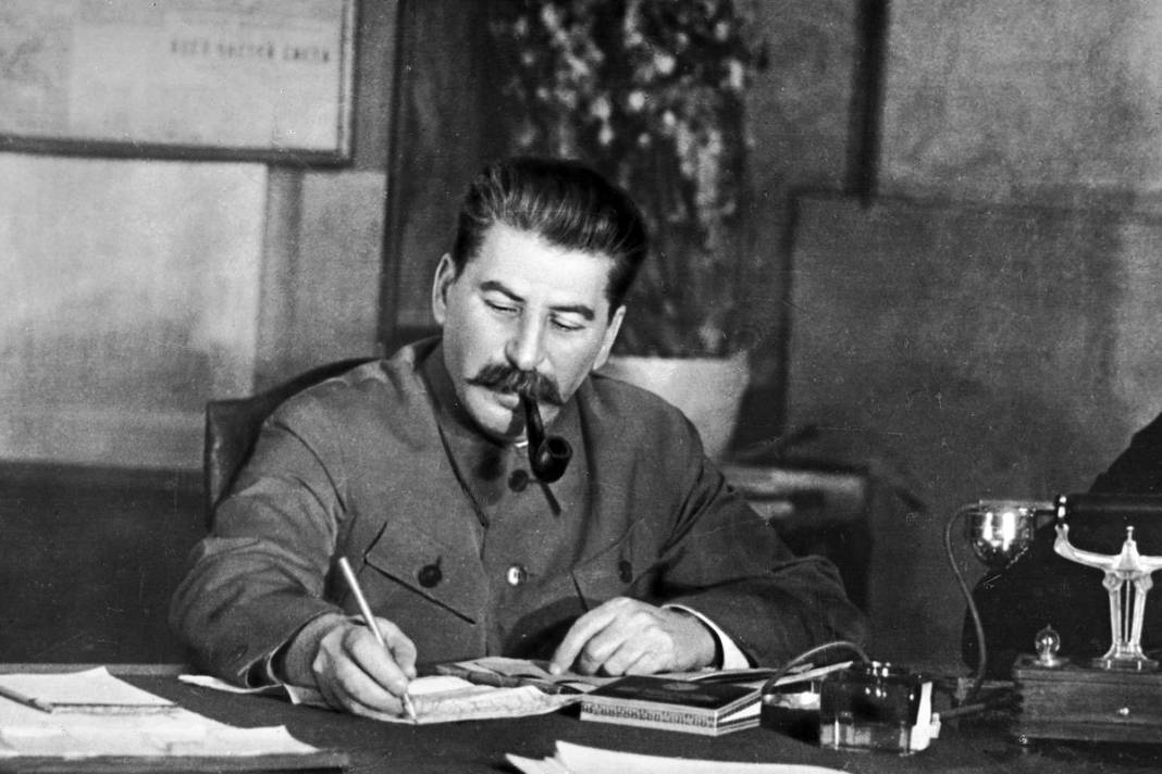 Stalin bir gecede nasıl dindar oldu? 8