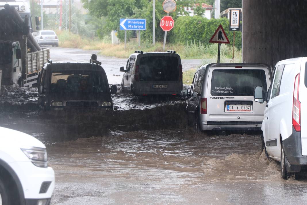 Yağmur yağdı. Kayseri'yi sel aldı 6