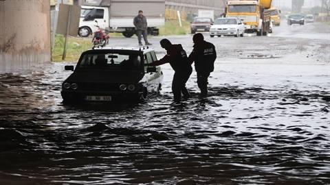 Yağmur yağdı. Kayseri'yi sel aldı 10