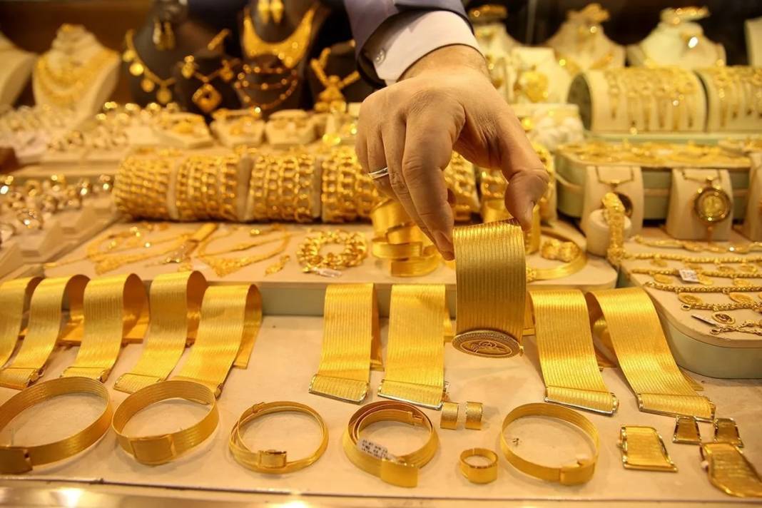 Dev bankadan altınla ilgili yatırımcıları şaşırtacak uyarı 22