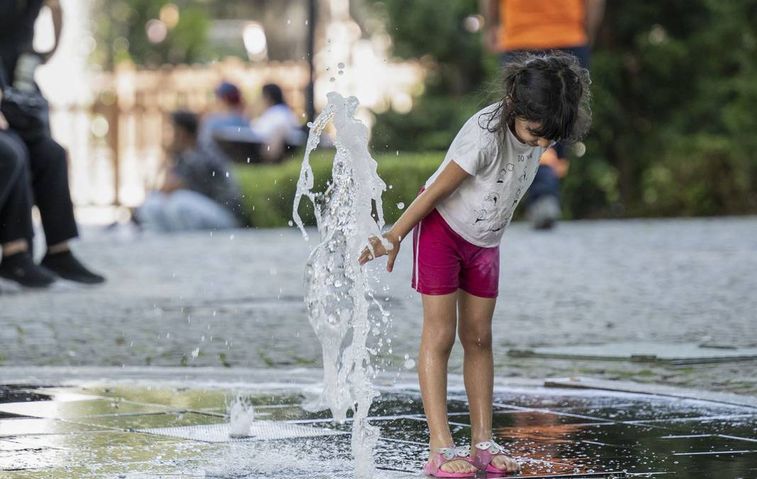 Meteoroloji 13 ili sarı kodla uyardı. Sağanak yağış kuvvetli geliyor 9