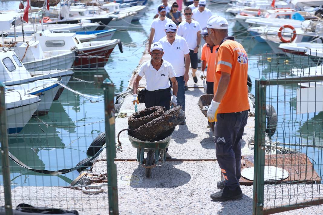 Denizin dibinden çıkanlar şoke etti 3