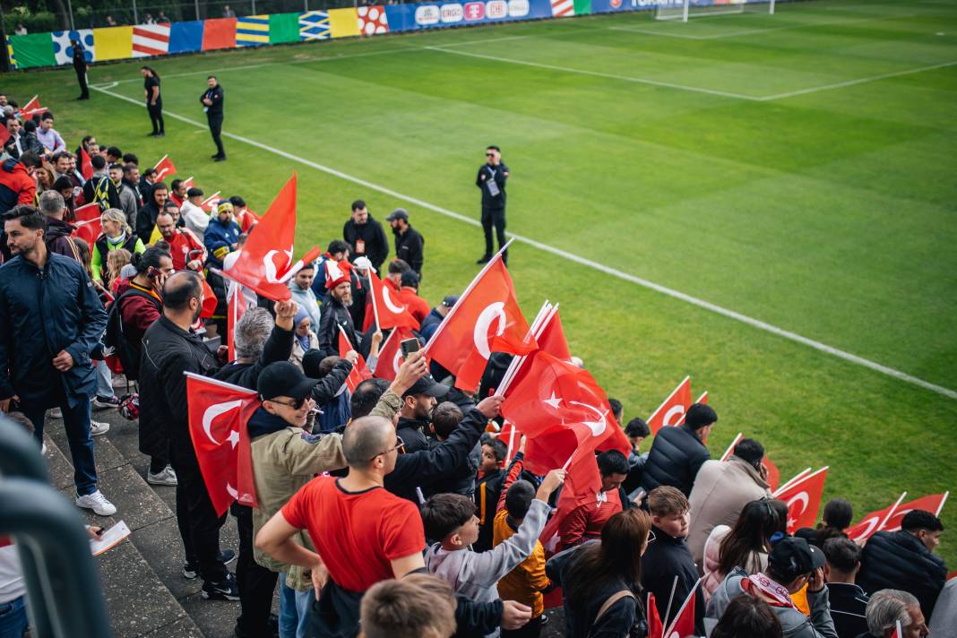 Almanya'da Türkiye depremi 7