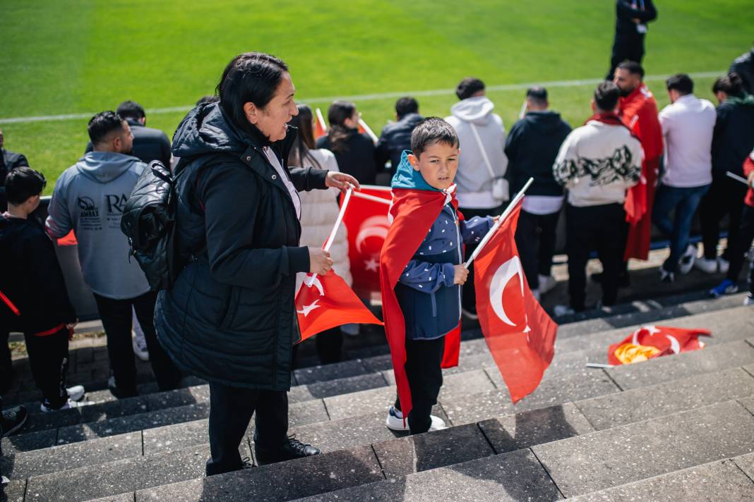 Almanya'da Türkiye depremi 13