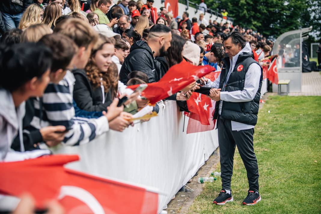 Almanya'da Türkiye depremi 40