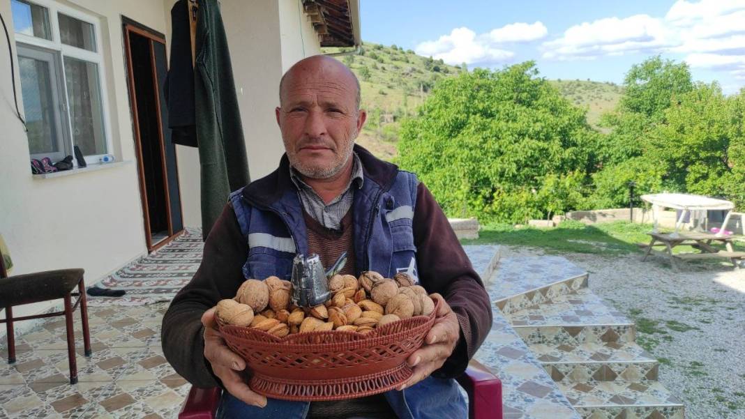 Tarlasına bunu ekince hayatı değişti. Herkese önerdi. Yapan köşeyi dönecek 4