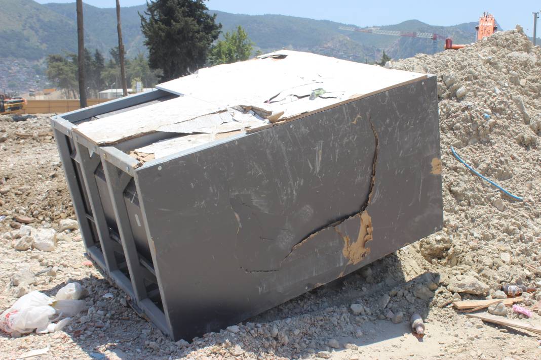 Hatay'da ölümle burun buruna getiren sağlamlık testi. Tatbikat değil gerçek 6