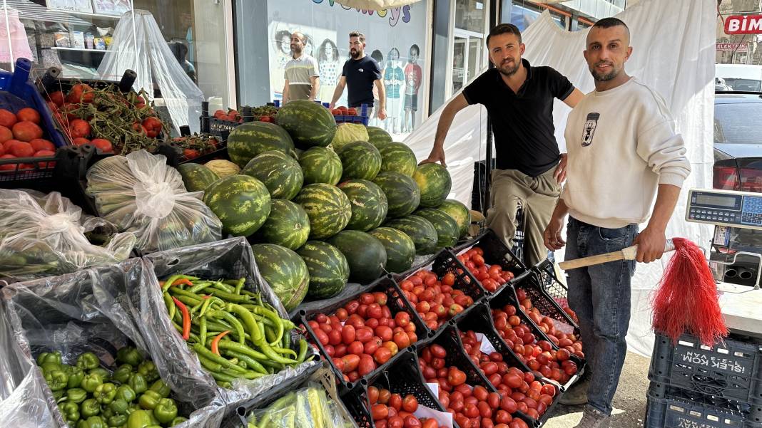 Bir il bu karpuzu konuşuyor. Bin TL verdiler satmadı 1